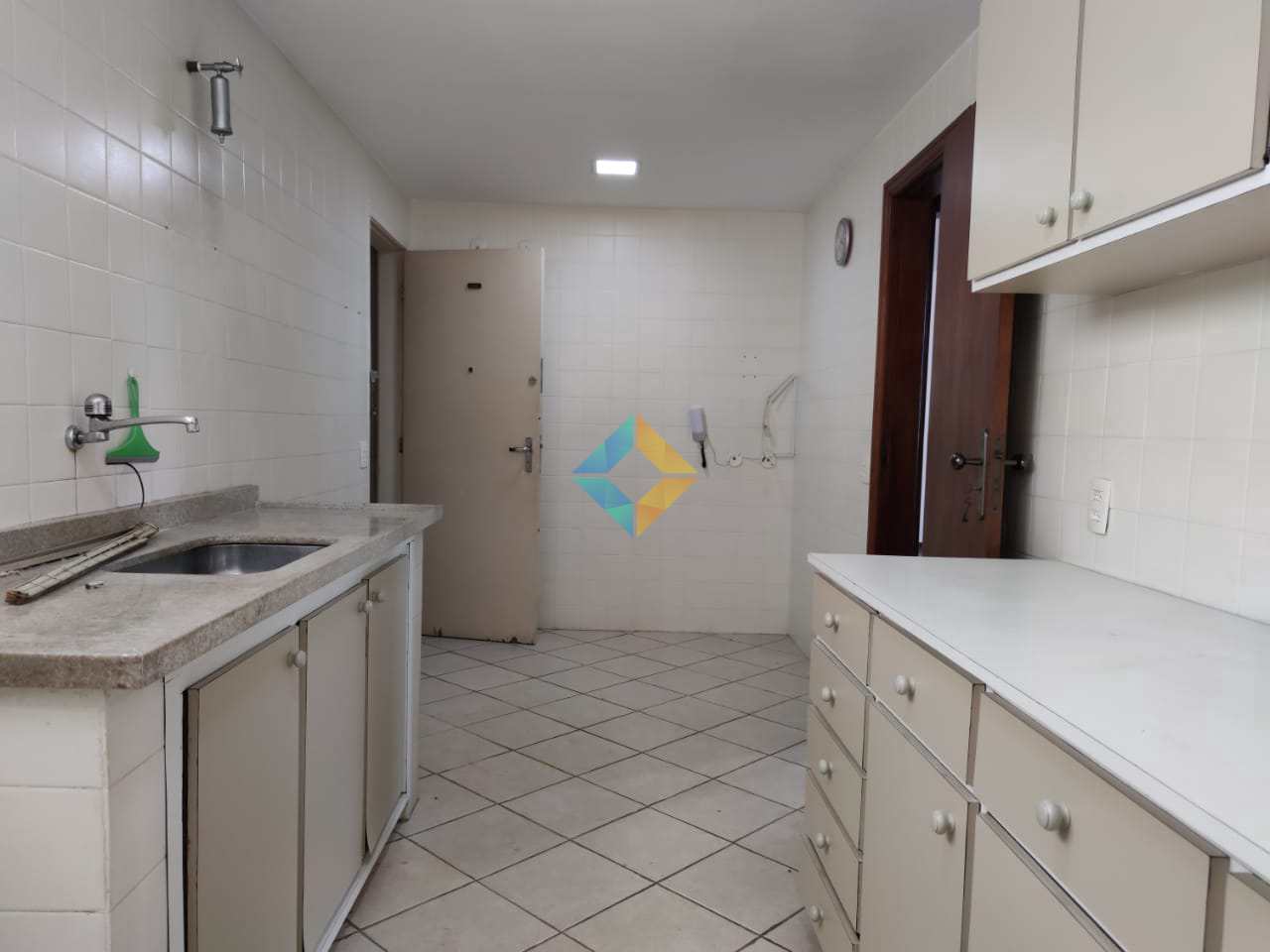 Apartamento à venda com 3 quartos, 140m² - Foto 24