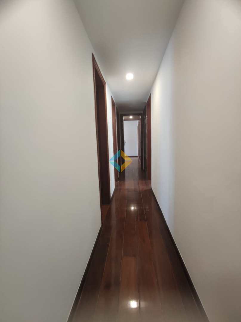 Apartamento à venda com 3 quartos, 140m² - Foto 8