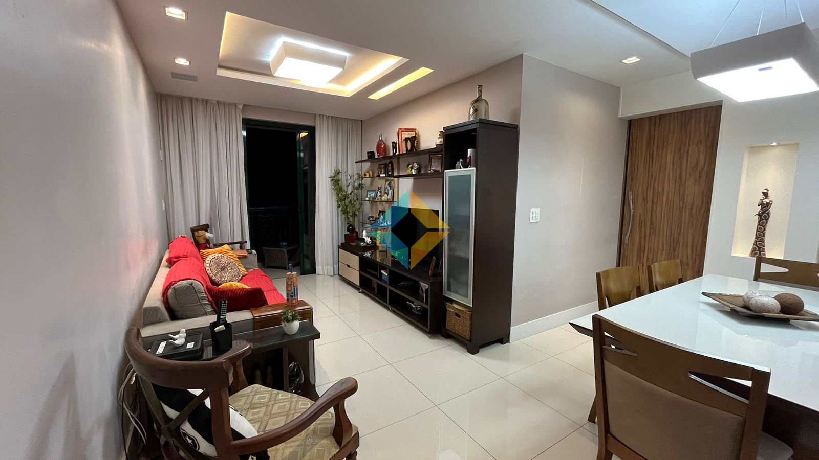 Apartamento à venda com 3 quartos, 102m² - Foto 3