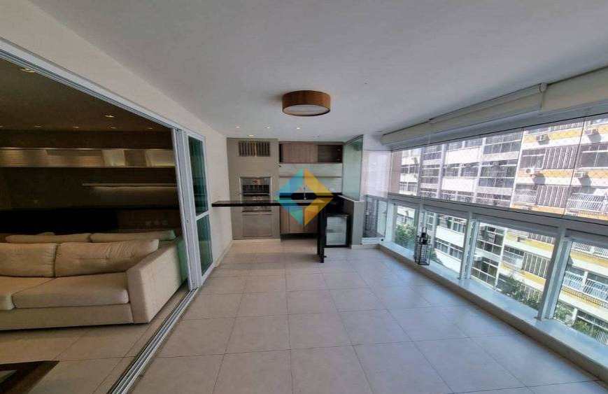 Apartamento à venda com 4 quartos, 240m² - Foto 3