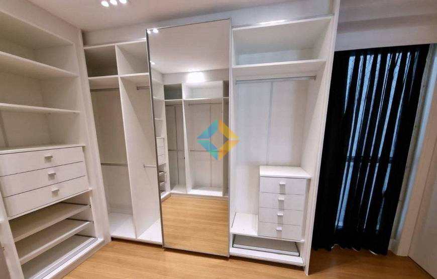 Apartamento à venda com 4 quartos, 240m² - Foto 13