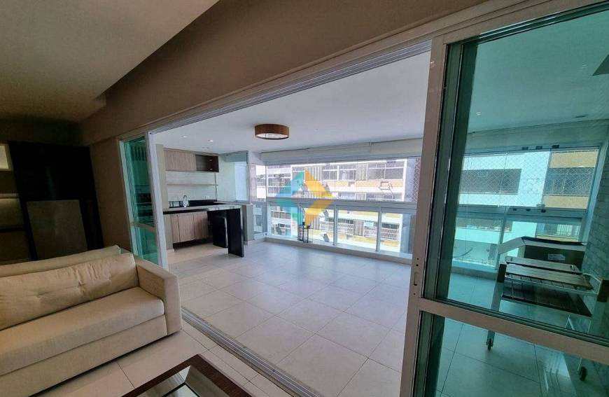 Apartamento à venda com 4 quartos, 240m² - Foto 2