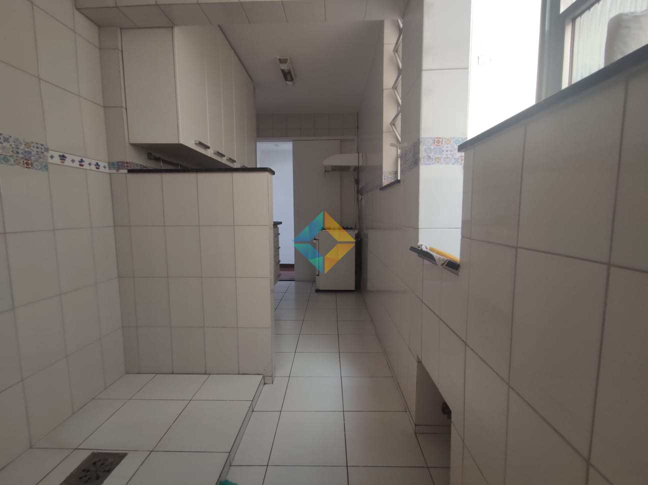 Apartamento à venda com 2 quartos, 75m² - Foto 18