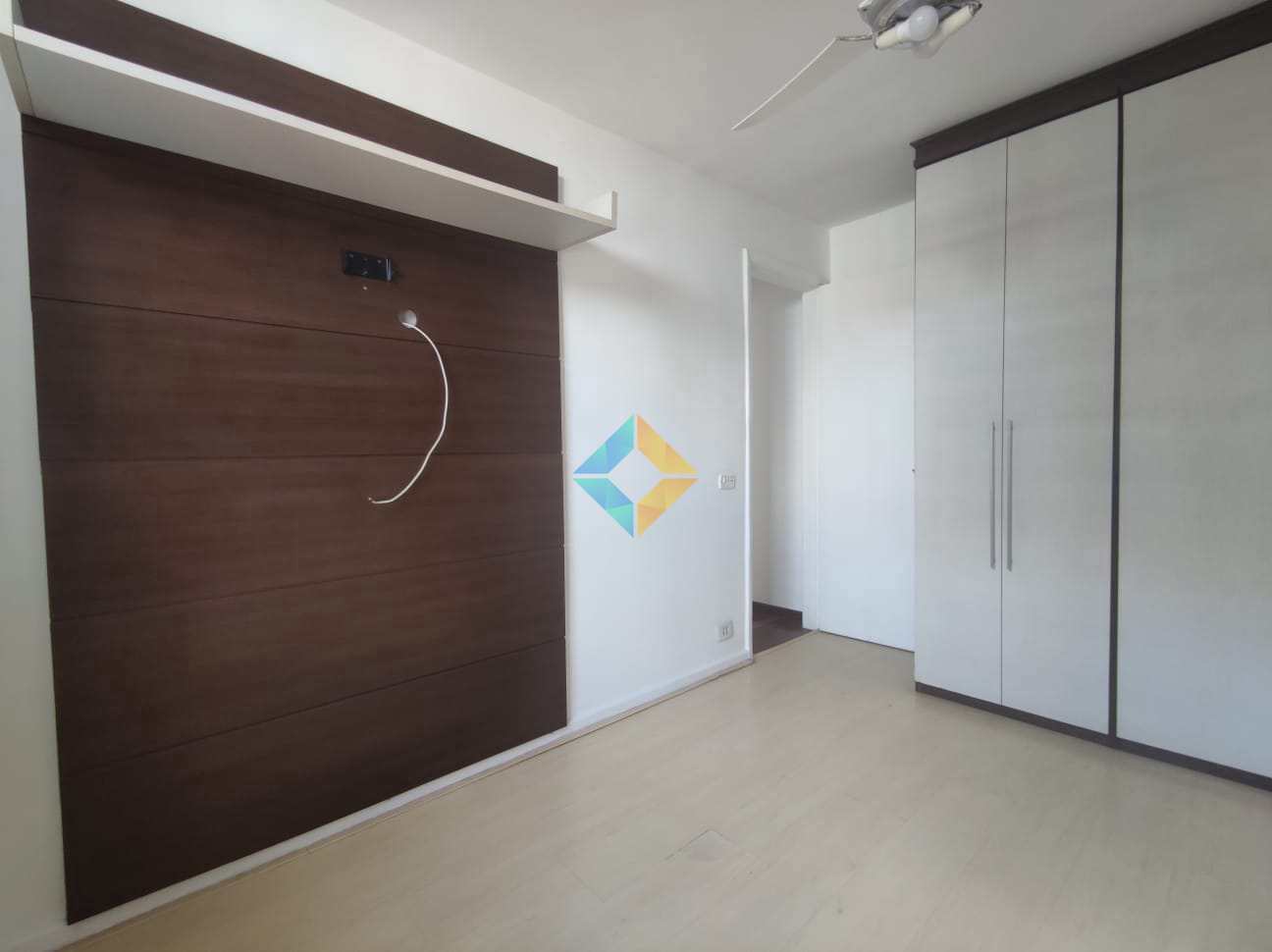 Apartamento à venda com 2 quartos, 75m² - Foto 10