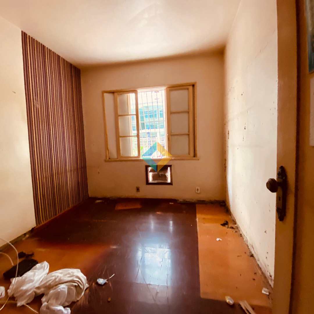 Apartamento à venda com 3 quartos, 130m² - Foto 9