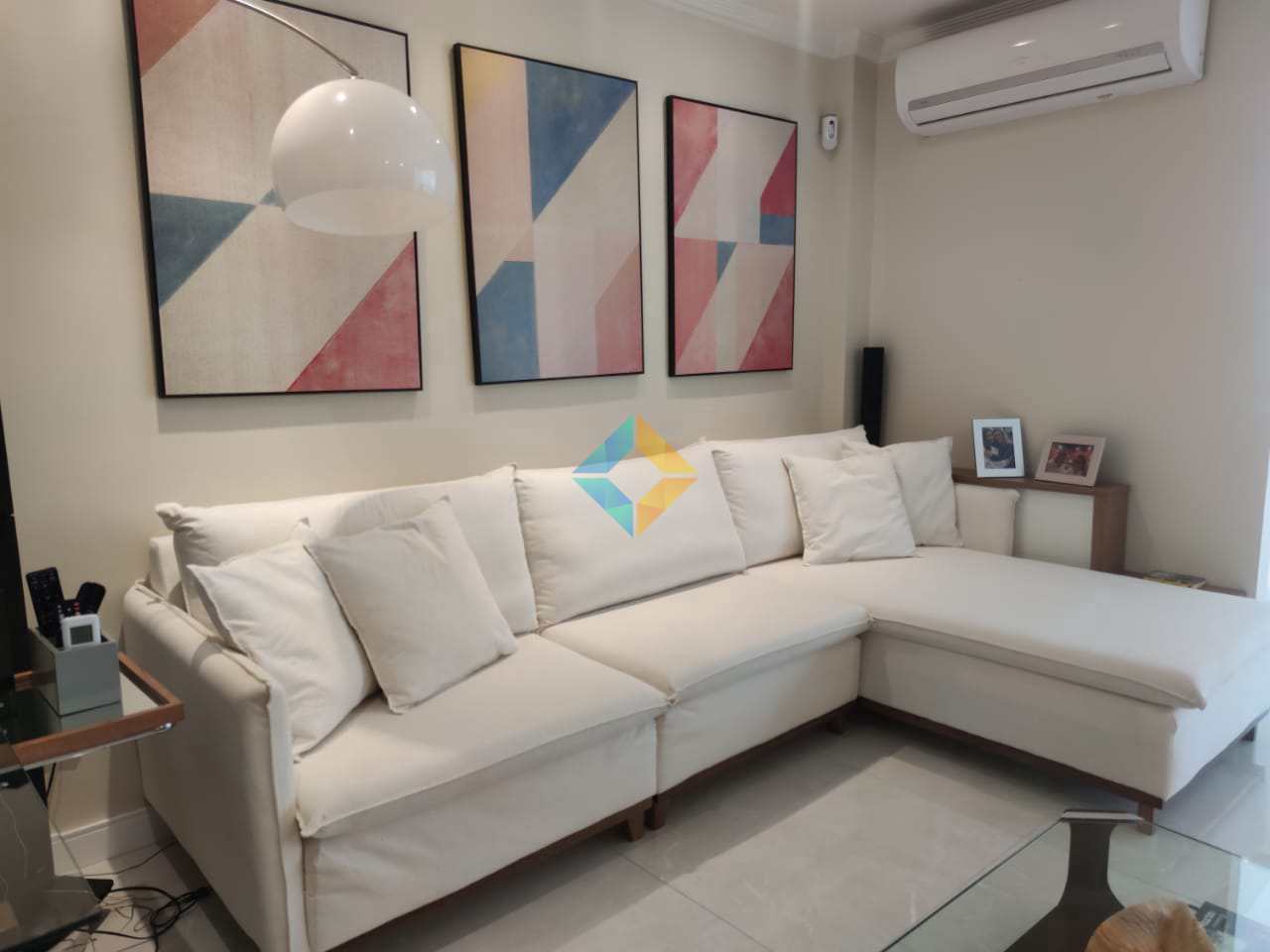 Apartamento à venda com 4 quartos, 220m² - Foto 2