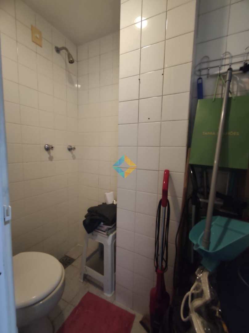 Apartamento à venda com 4 quartos, 220m² - Foto 17