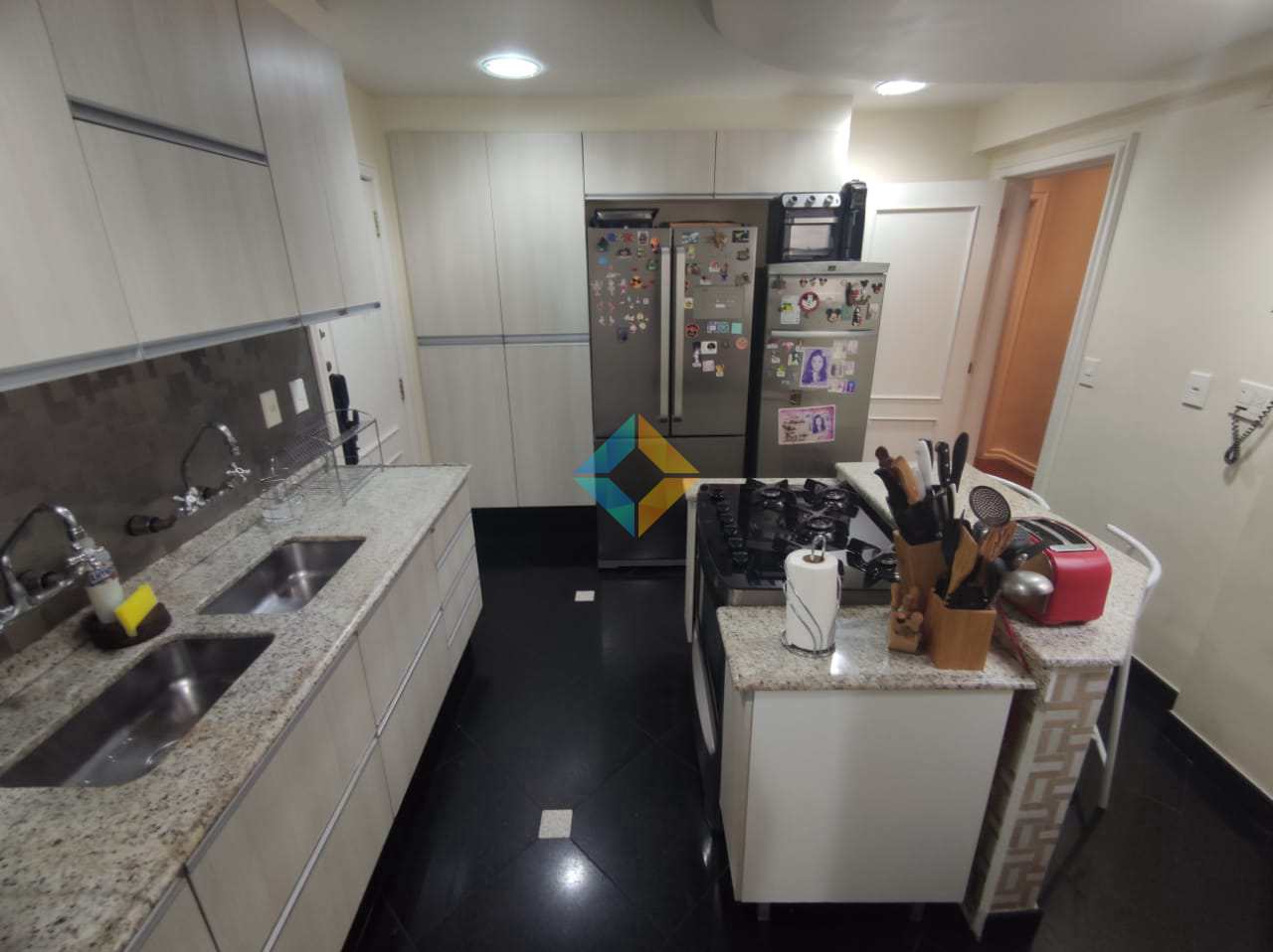 Apartamento à venda com 4 quartos, 220m² - Foto 21