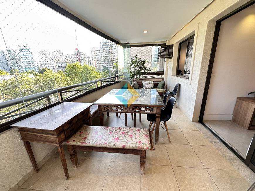 Apartamento à venda com 4 quartos, 150m² - Foto 7