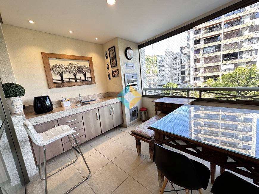 Apartamento à venda com 4 quartos, 150m² - Foto 8