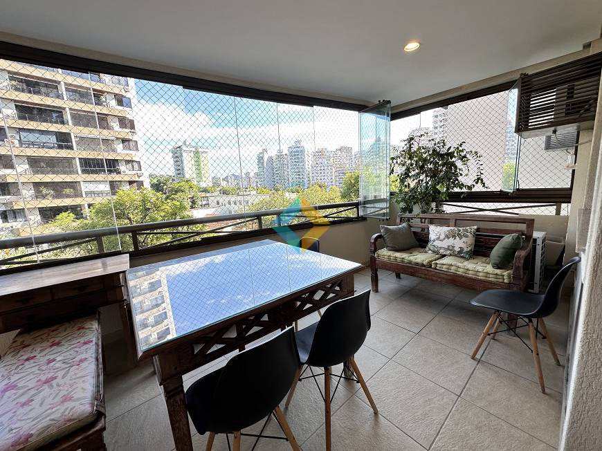 Apartamento à venda com 4 quartos, 150m² - Foto 9