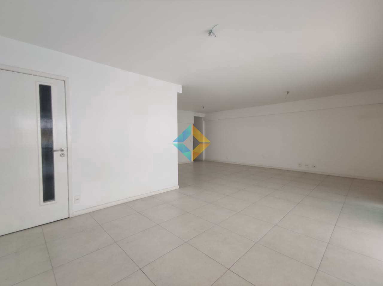 Apartamento para alugar com 4 quartos, 240m² - Foto 14