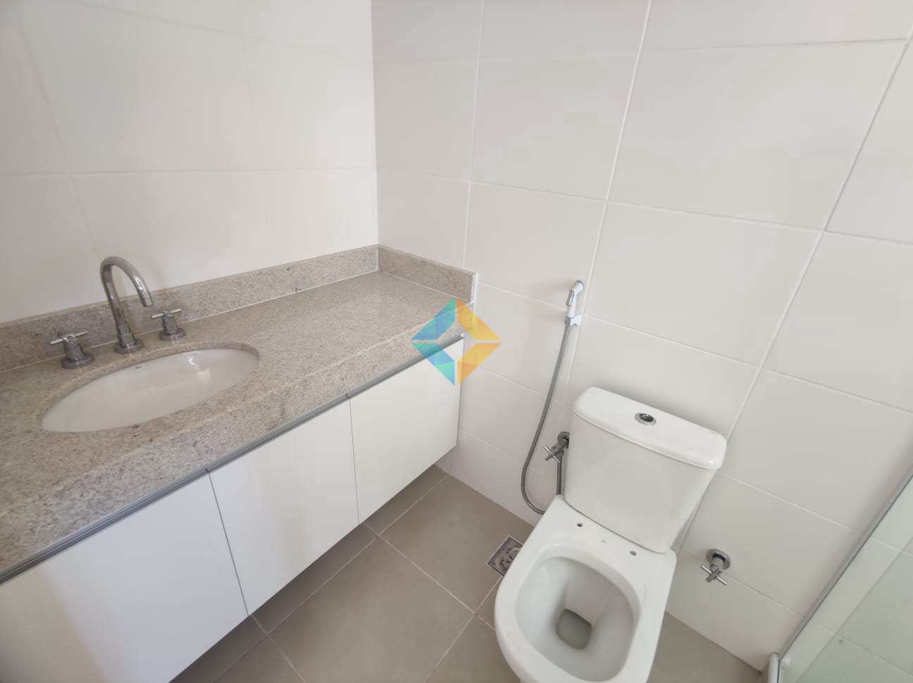 Apartamento para alugar com 4 quartos, 240m² - Foto 18