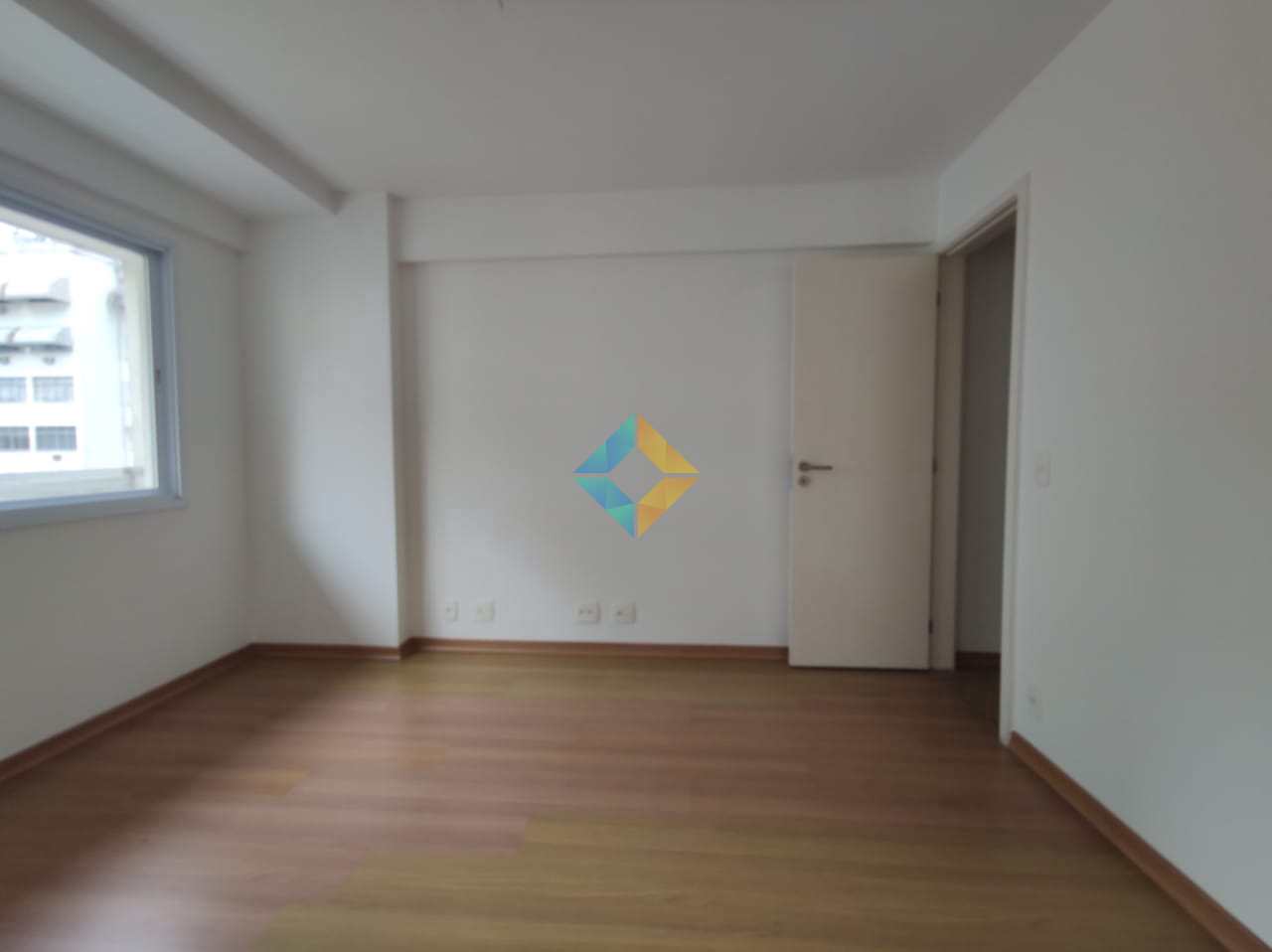 Apartamento para alugar com 4 quartos, 240m² - Foto 25