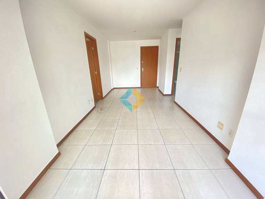 Apartamento à venda com 2 quartos, 81m² - Foto 1