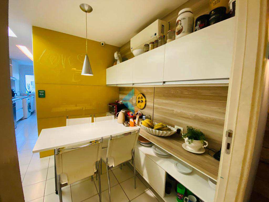 Apartamento à venda com 4 quartos, 160m² - Foto 17