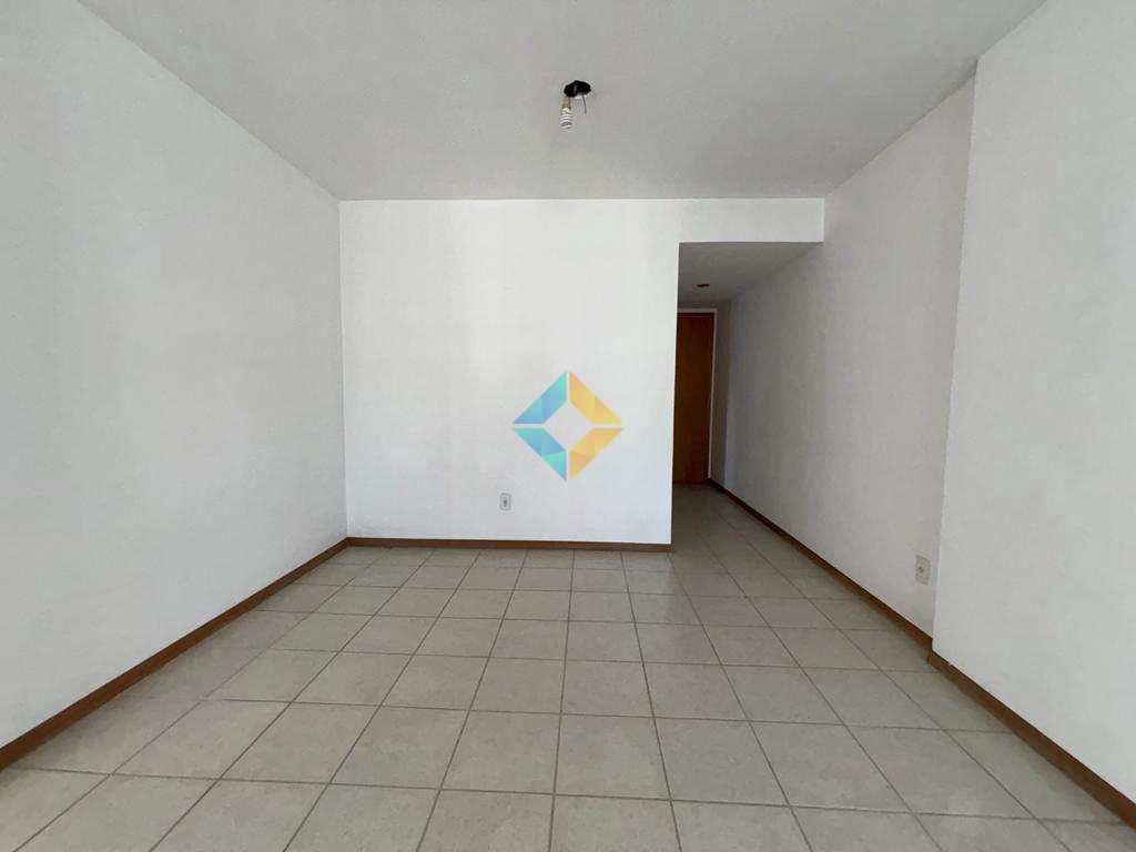 Apartamento à venda com 2 quartos, 85m² - Foto 4