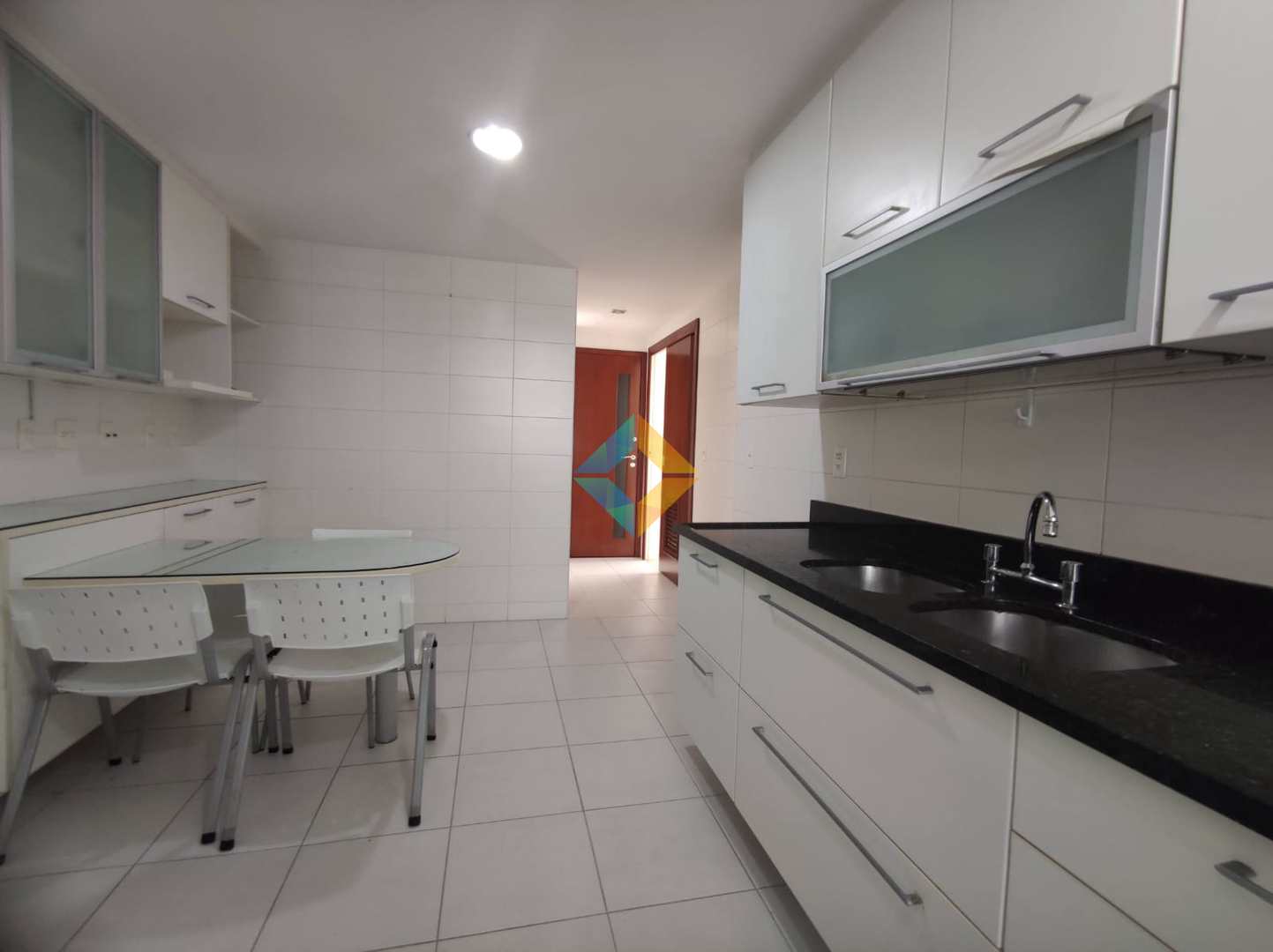 Apartamento à venda com 3 quartos, 130m² - Foto 31