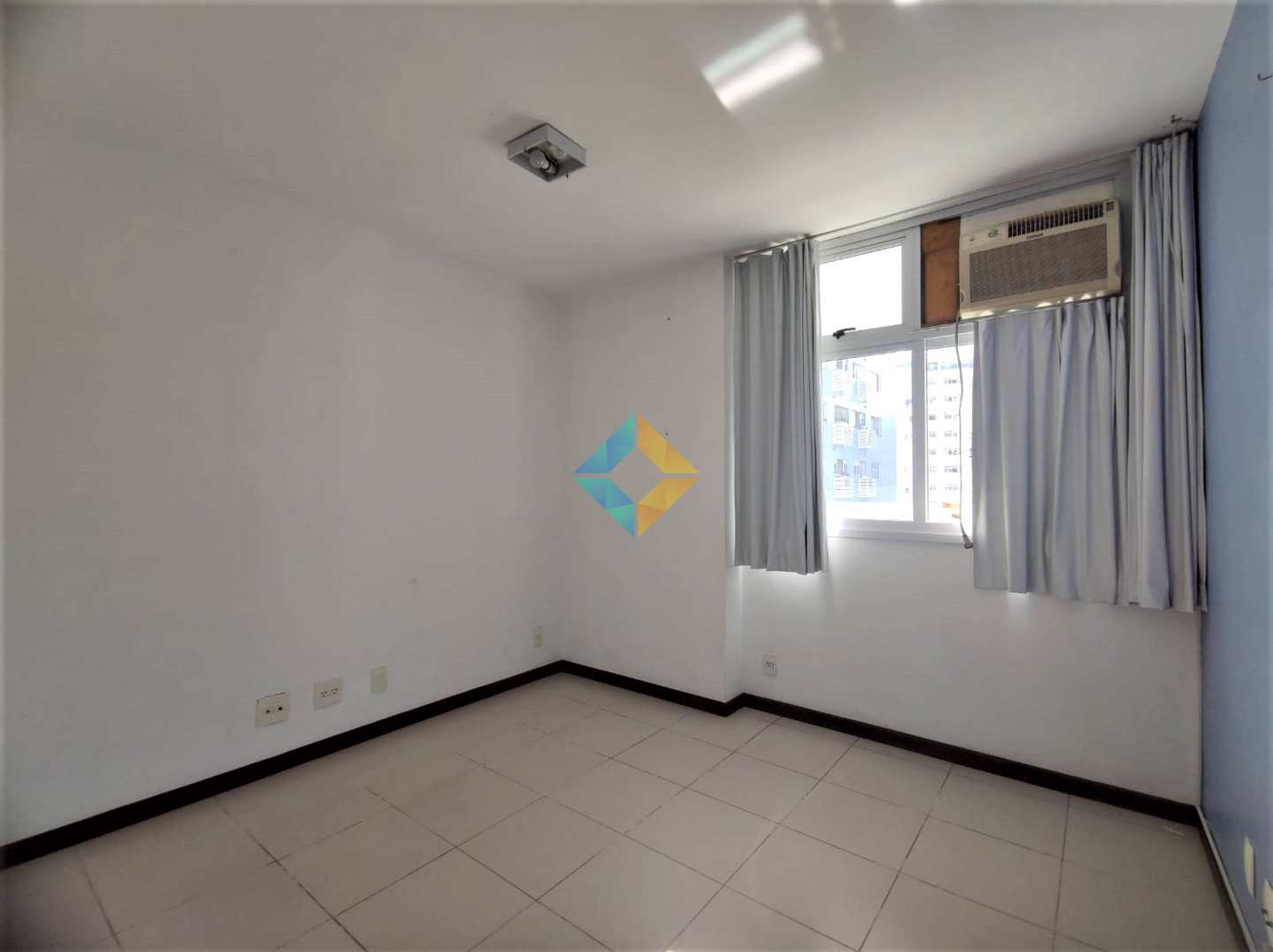 Apartamento à venda com 3 quartos, 130m² - Foto 18