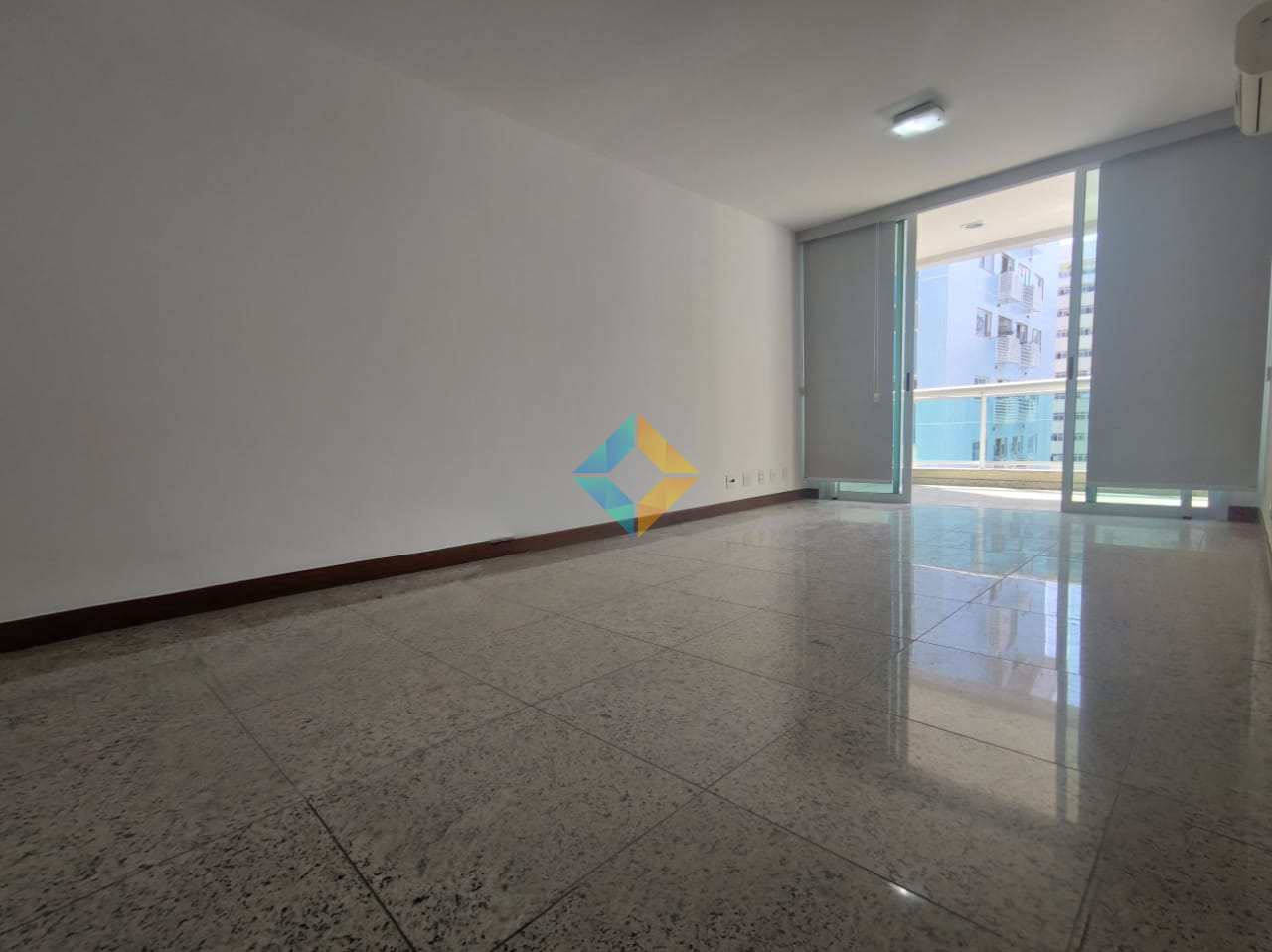 Apartamento à venda com 3 quartos, 130m² - Foto 7