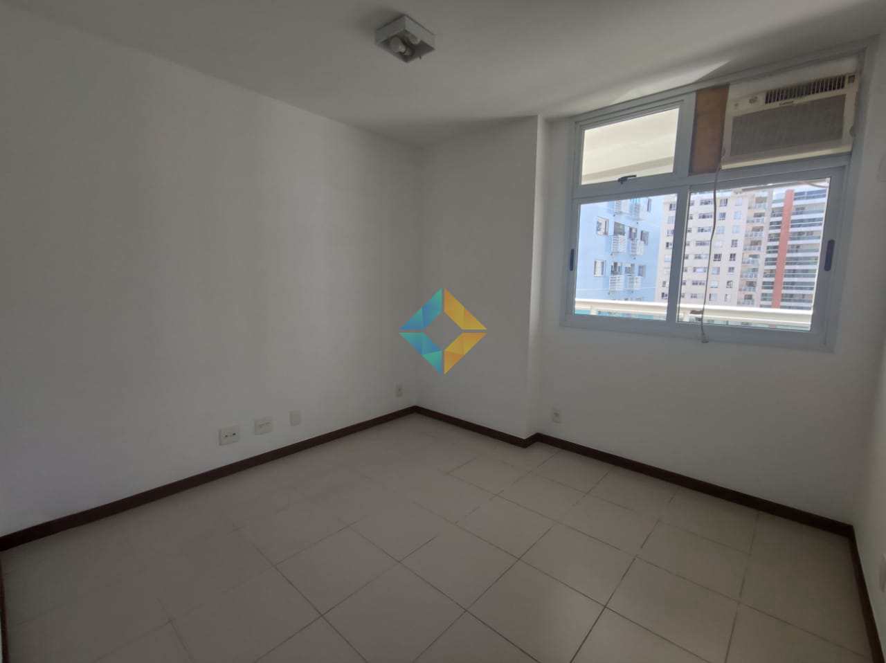 Apartamento à venda com 3 quartos, 130m² - Foto 20