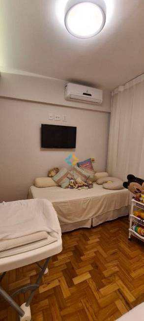 Apartamento à venda com 3 quartos, 130m² - Foto 17