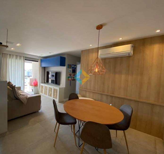 Apartamento à venda com 3 quartos, 110m² - Foto 1