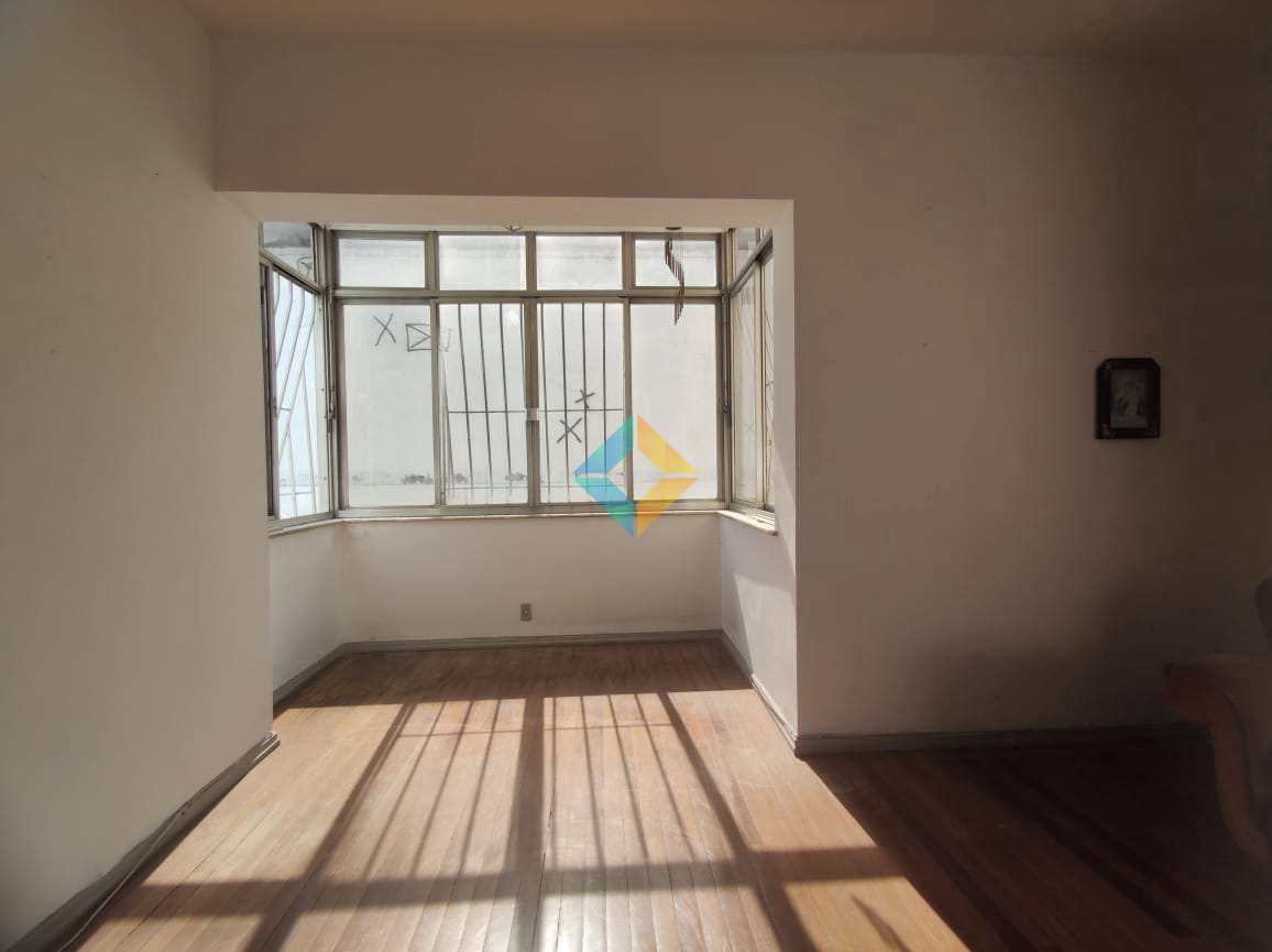 Apartamento à venda com 3 quartos, 160m² - Foto 7