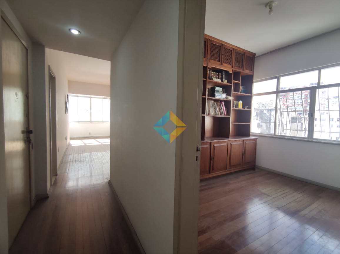 Apartamento à venda com 3 quartos, 160m² - Foto 8