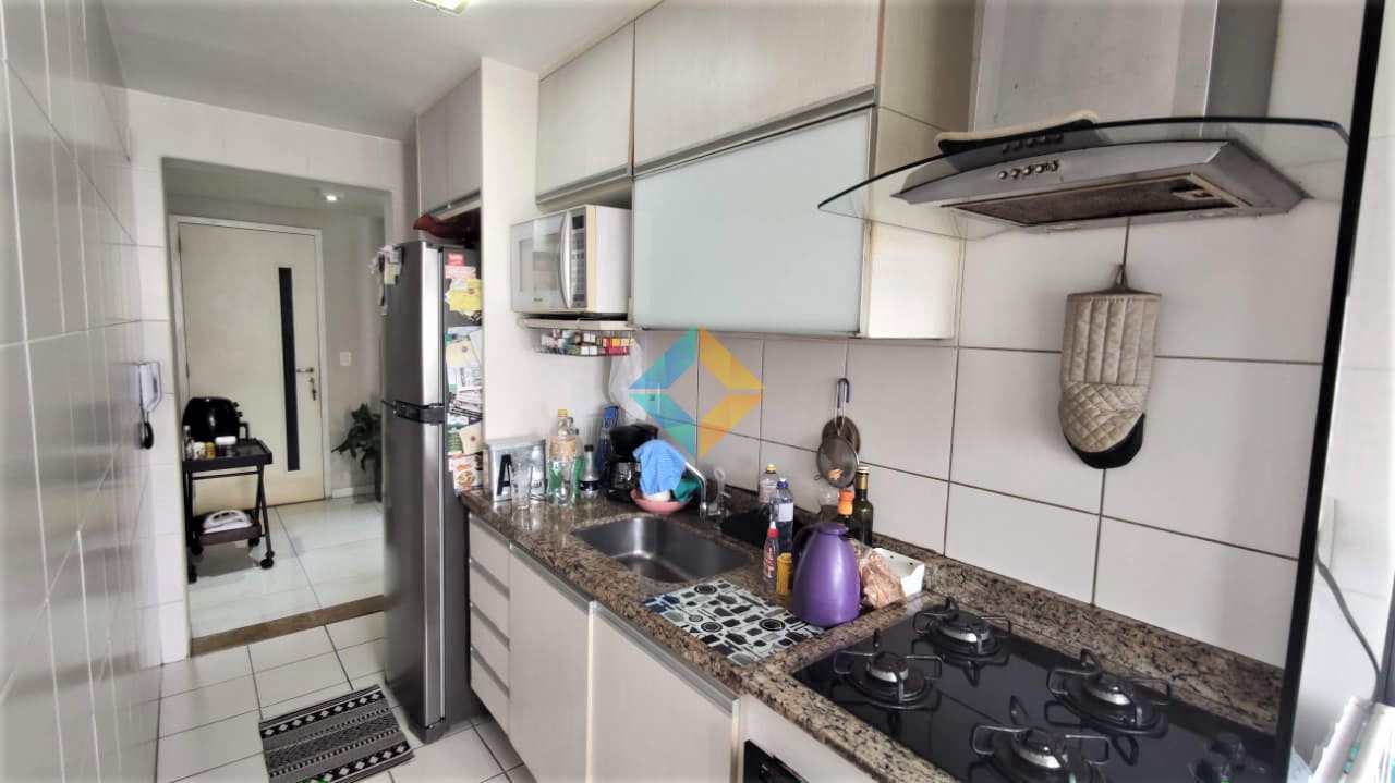 Apartamento à venda com 2 quartos, 70m² - Foto 15