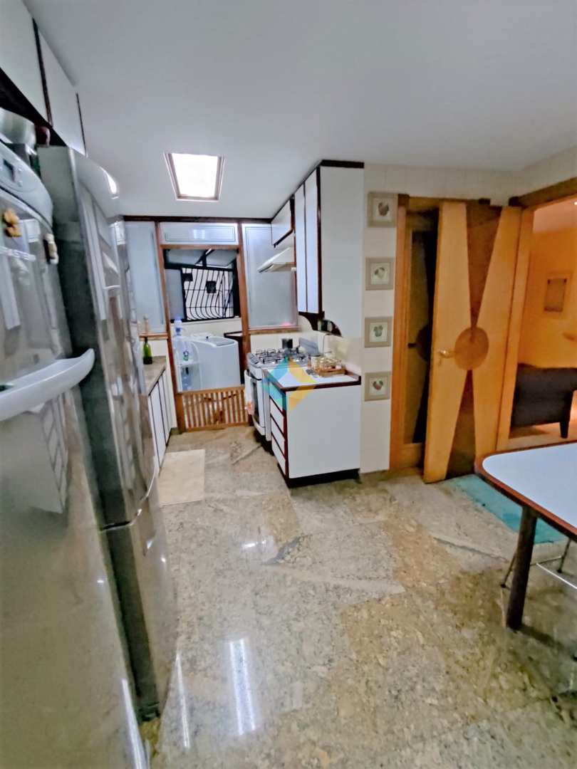 Apartamento à venda com 4 quartos, 280m² - Foto 33