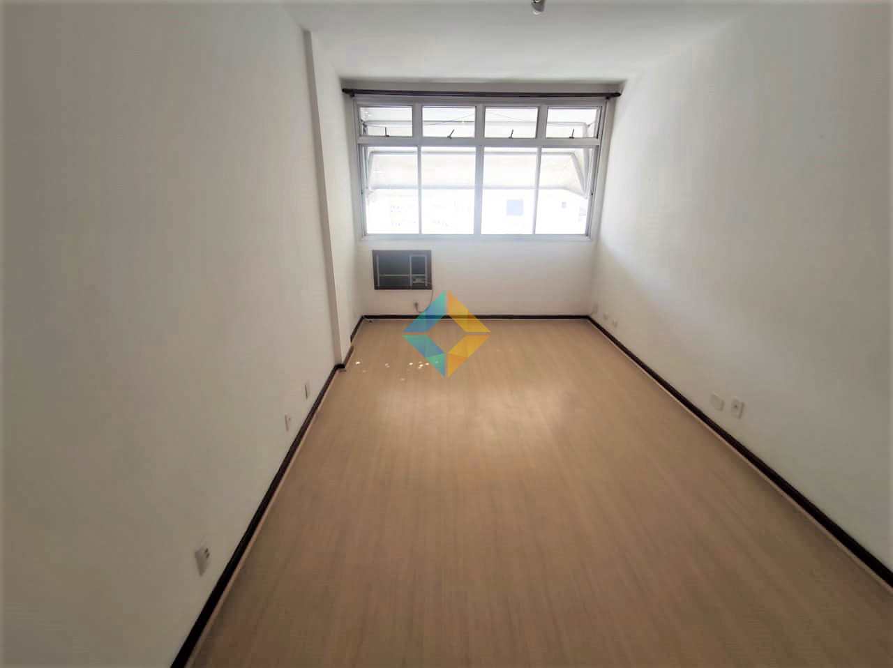 Apartamento à venda com 2 quartos, 85m² - Foto 3