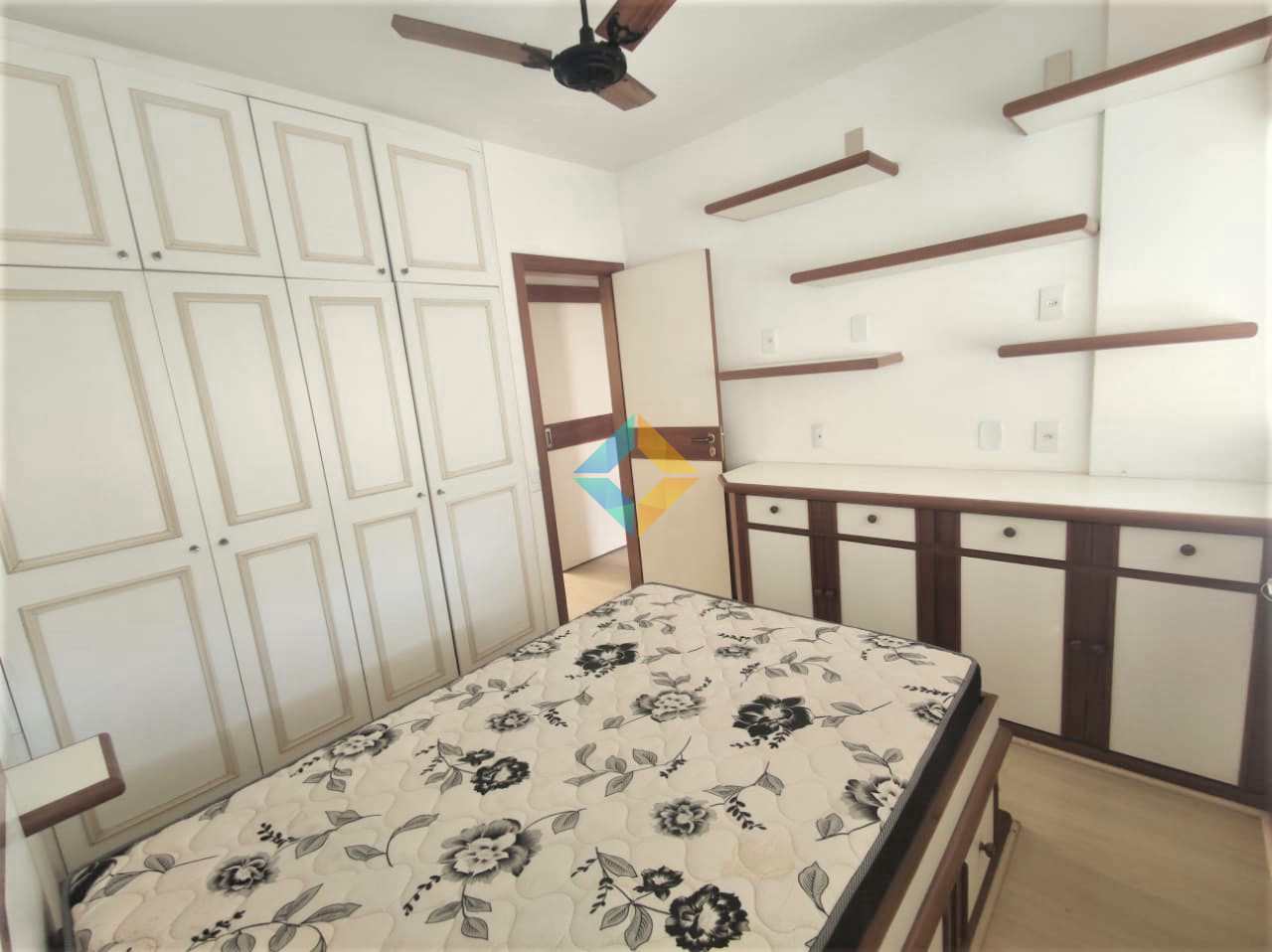 Apartamento à venda com 2 quartos, 85m² - Foto 7