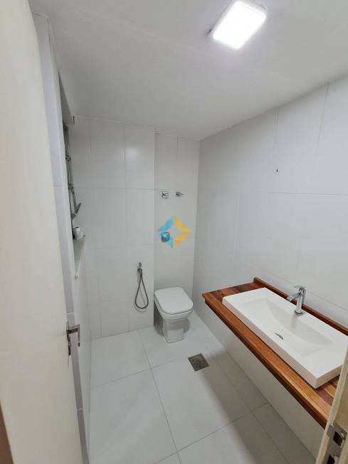 Apartamento à venda com 2 quartos, 80m² - Foto 11