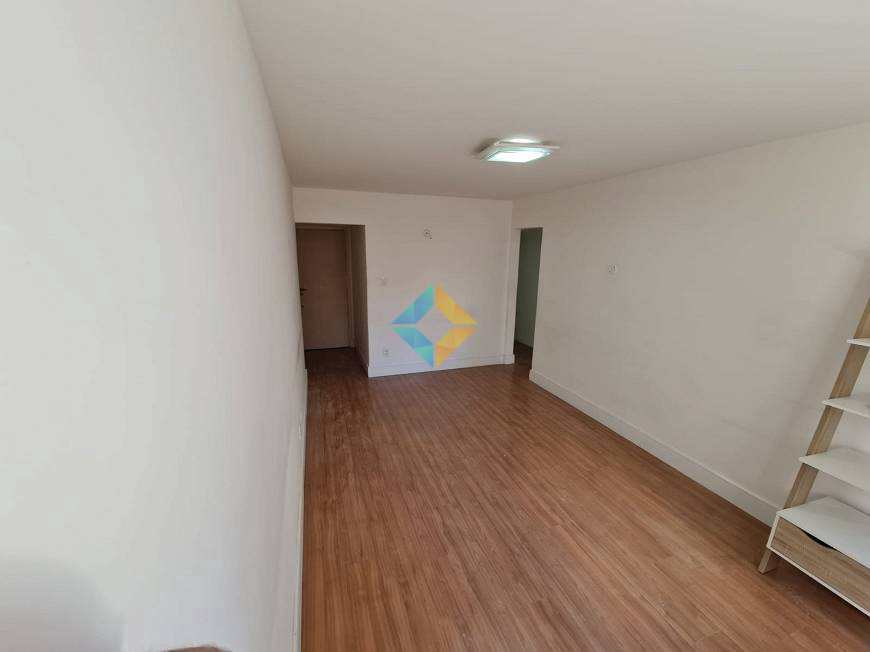 Apartamento à venda com 2 quartos, 80m² - Foto 3