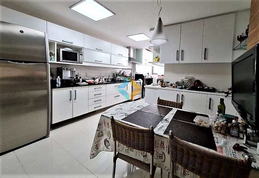 Apartamento à venda com 4 quartos, 186m² - Foto 19