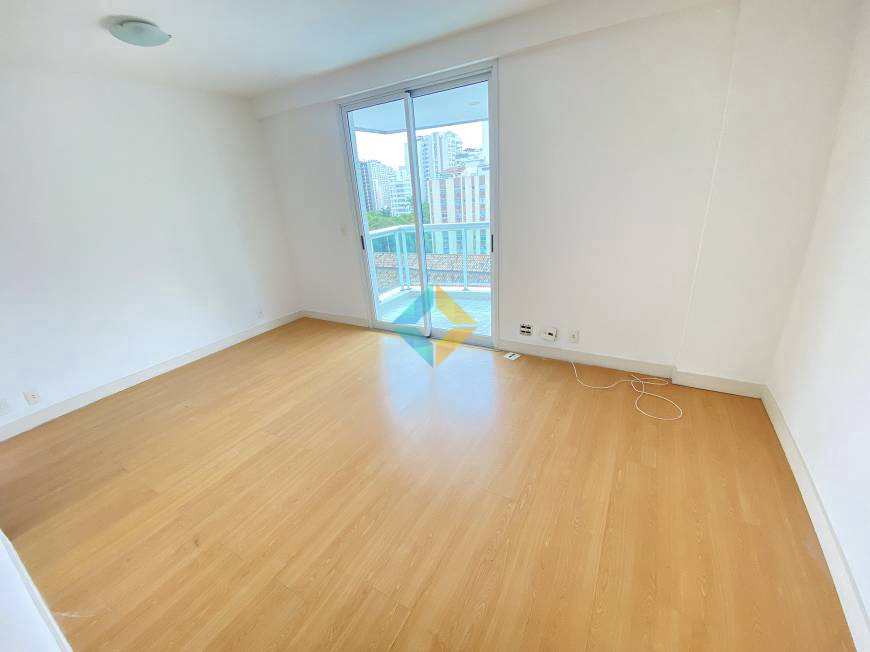 Apartamento à venda com 3 quartos, 130m² - Foto 13