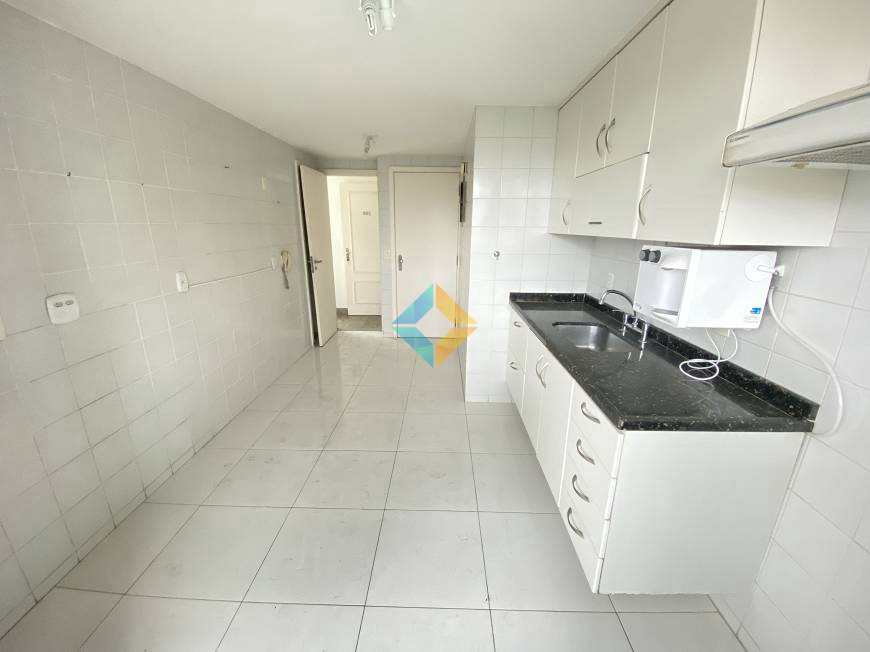 Apartamento à venda com 3 quartos, 130m² - Foto 35