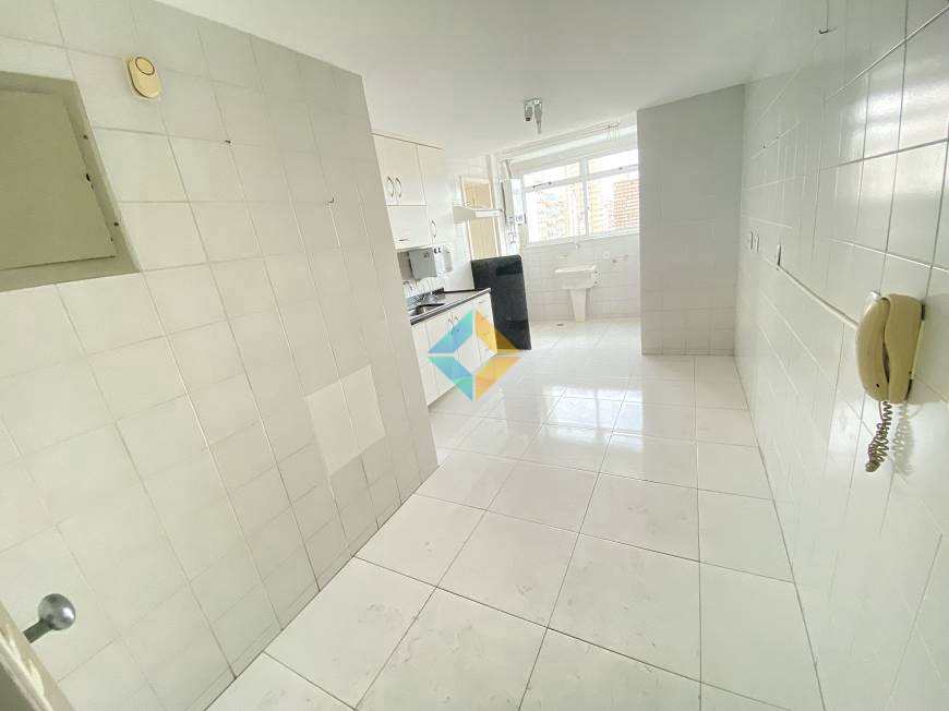 Apartamento à venda com 3 quartos, 130m² - Foto 32