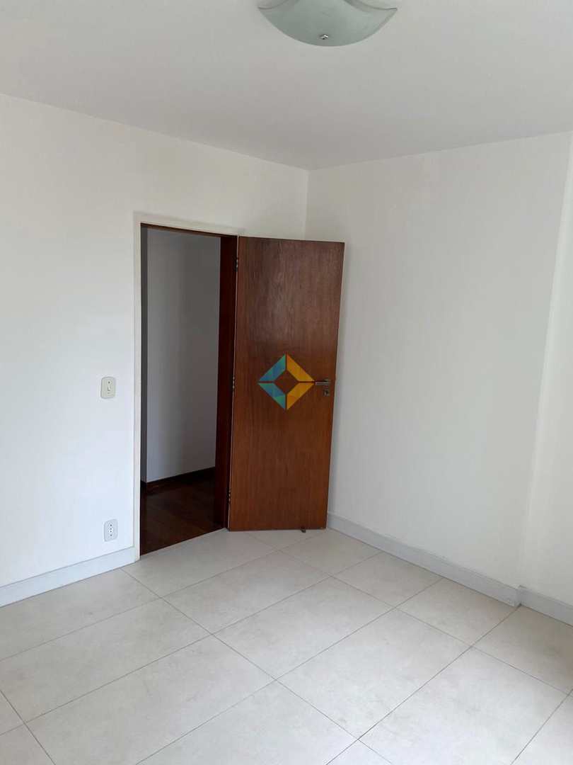 Apartamento à venda com 4 quartos, 260m² - Foto 20