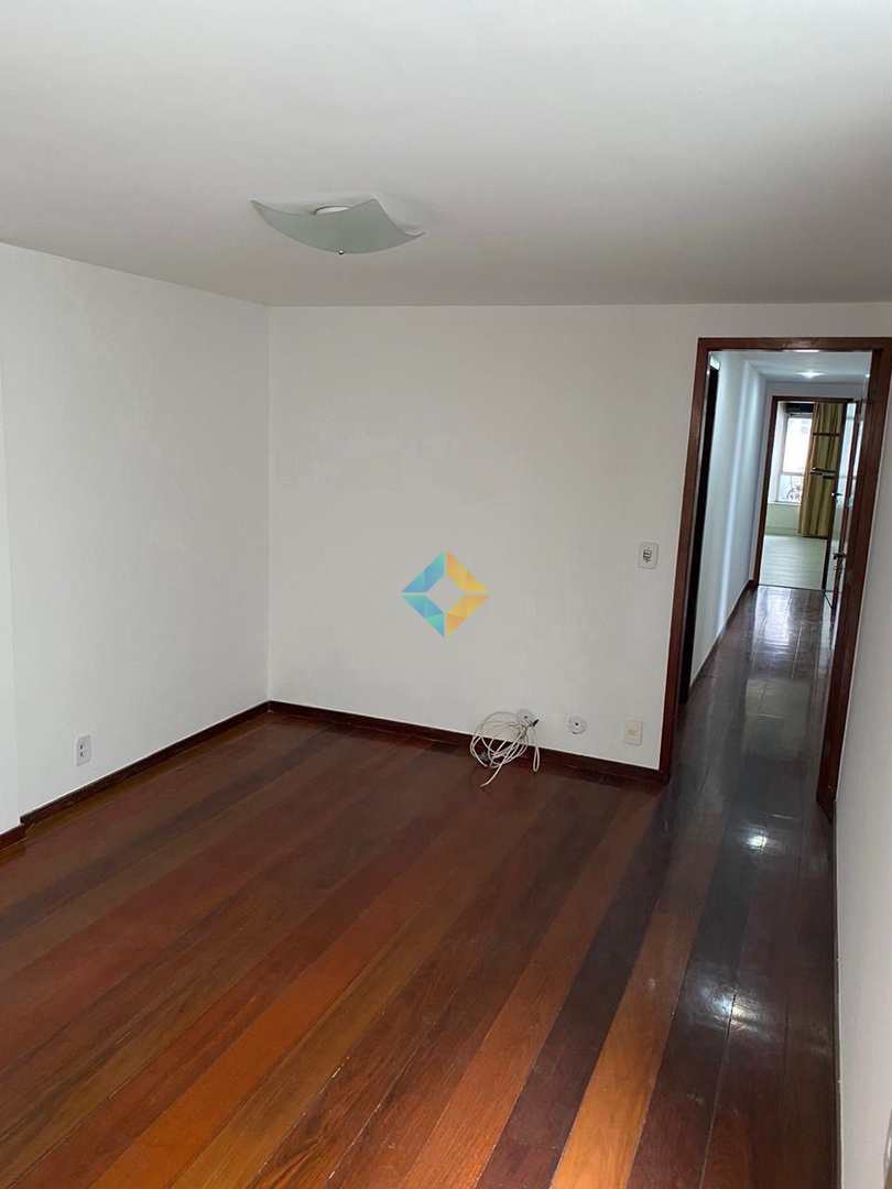 Apartamento à venda com 4 quartos, 260m² - Foto 7