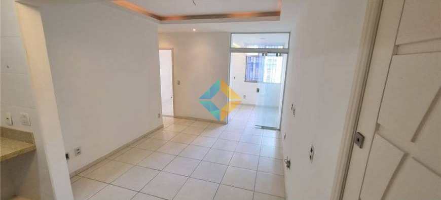 Apartamento à venda com 1 quarto, 42m² - Foto 2