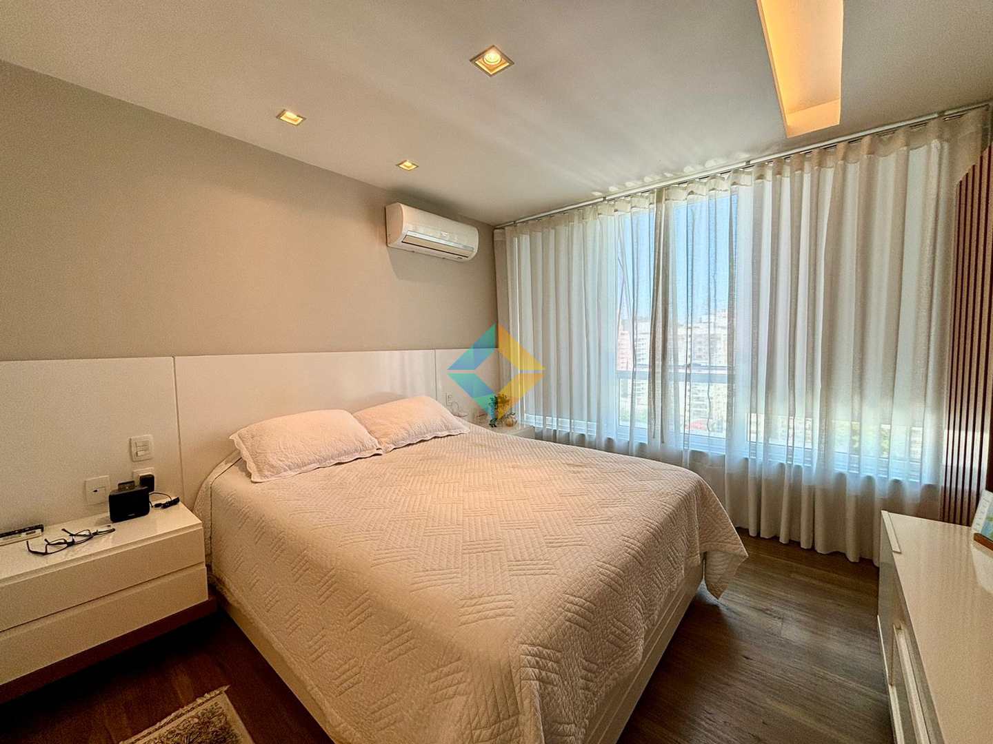 Apartamento à venda com 4 quartos, 220m² - Foto 22