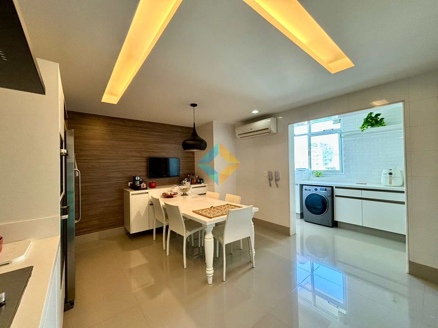 Apartamento à venda com 4 quartos, 220m² - Foto 40