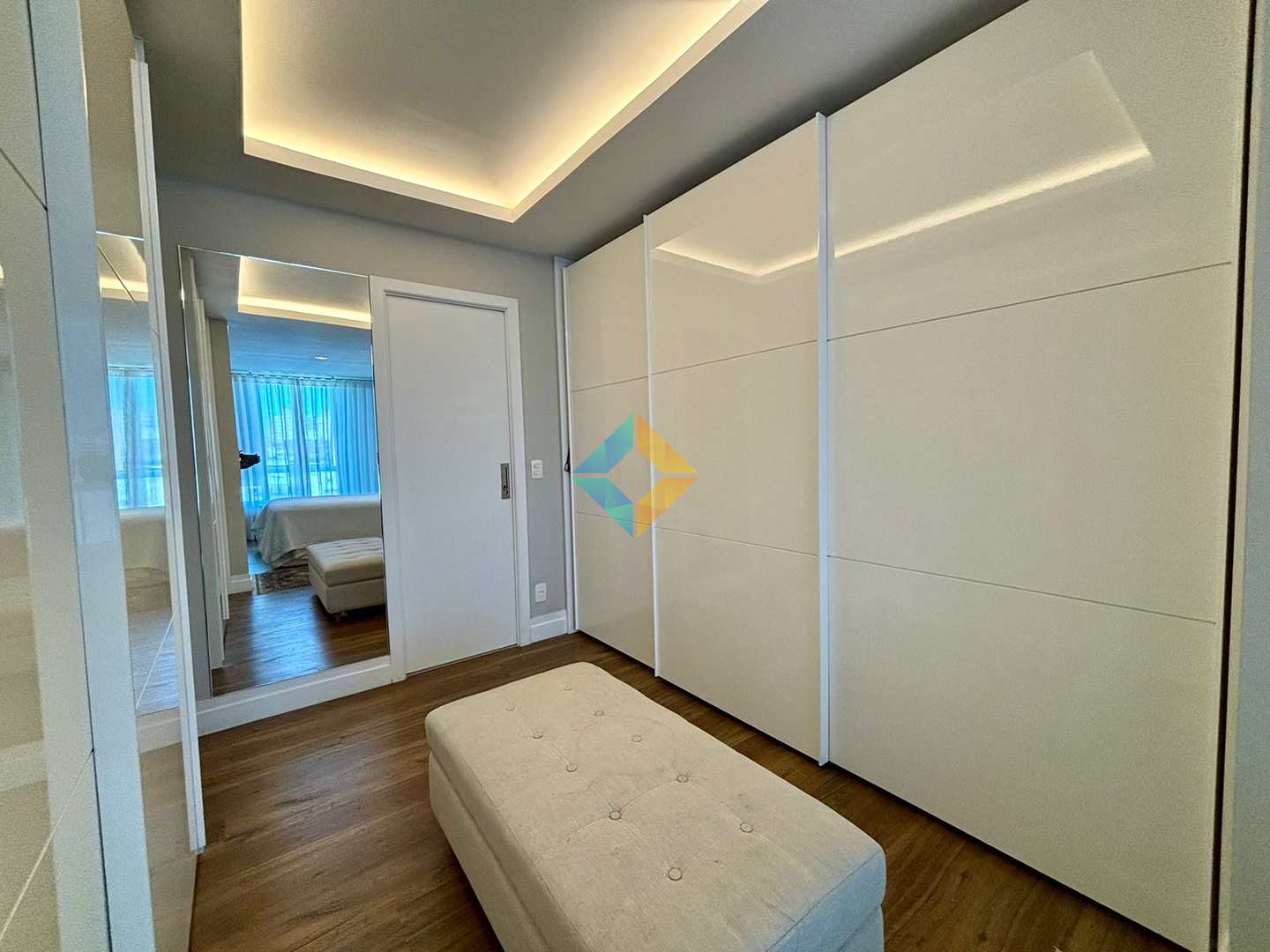 Apartamento à venda com 4 quartos, 220m² - Foto 26