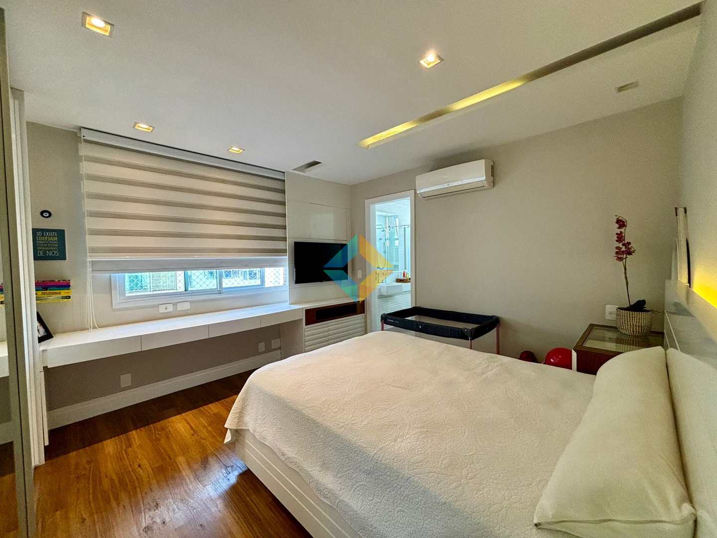 Apartamento à venda com 4 quartos, 220m² - Foto 32