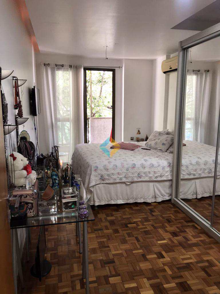 Apartamento à venda com 4 quartos, 160m² - Foto 12