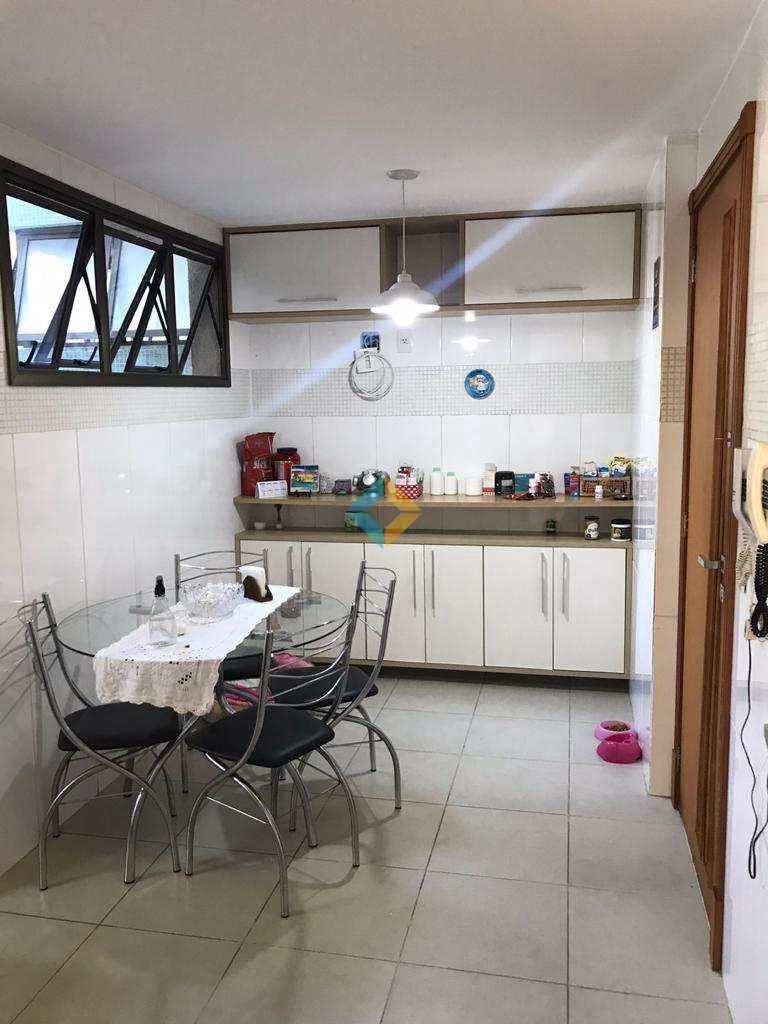 Apartamento à venda com 4 quartos, 160m² - Foto 17