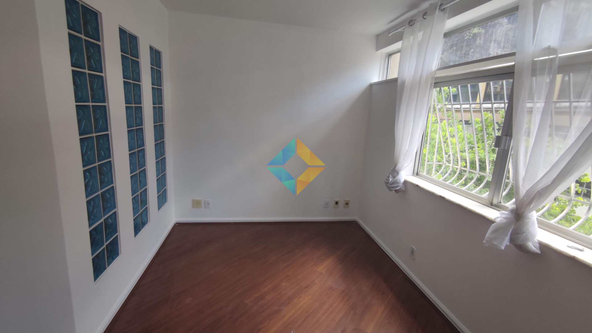 Apartamento à venda com 3 quartos, 140m² - Foto 9