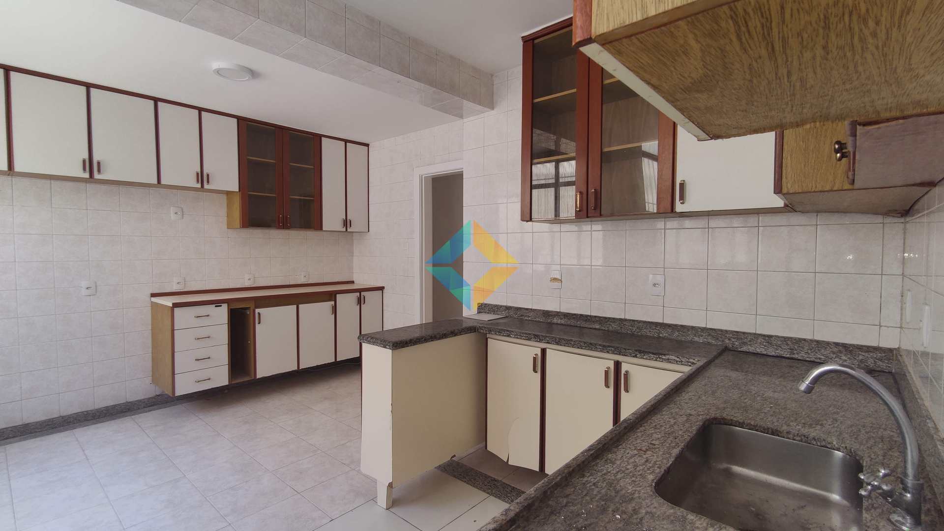 Apartamento à venda com 3 quartos, 140m² - Foto 17